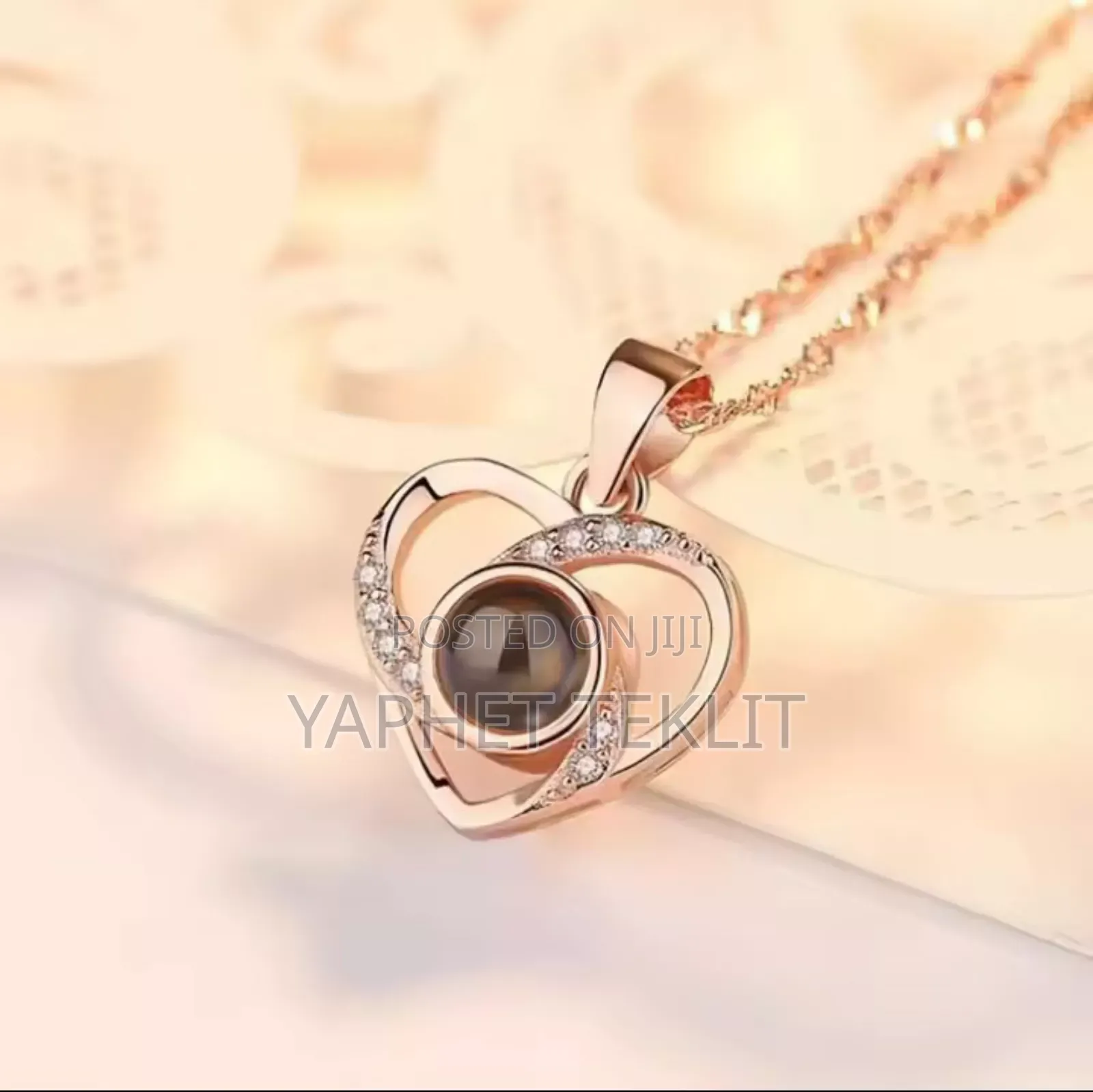 Female Heart Necklace, I Love You 100 Language Projection