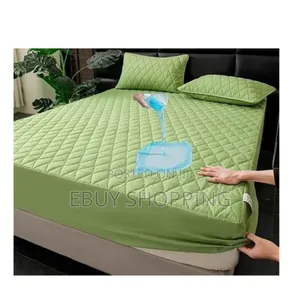 **Luxury Waterproof Mattress Cover – Sleep Comfortably!**