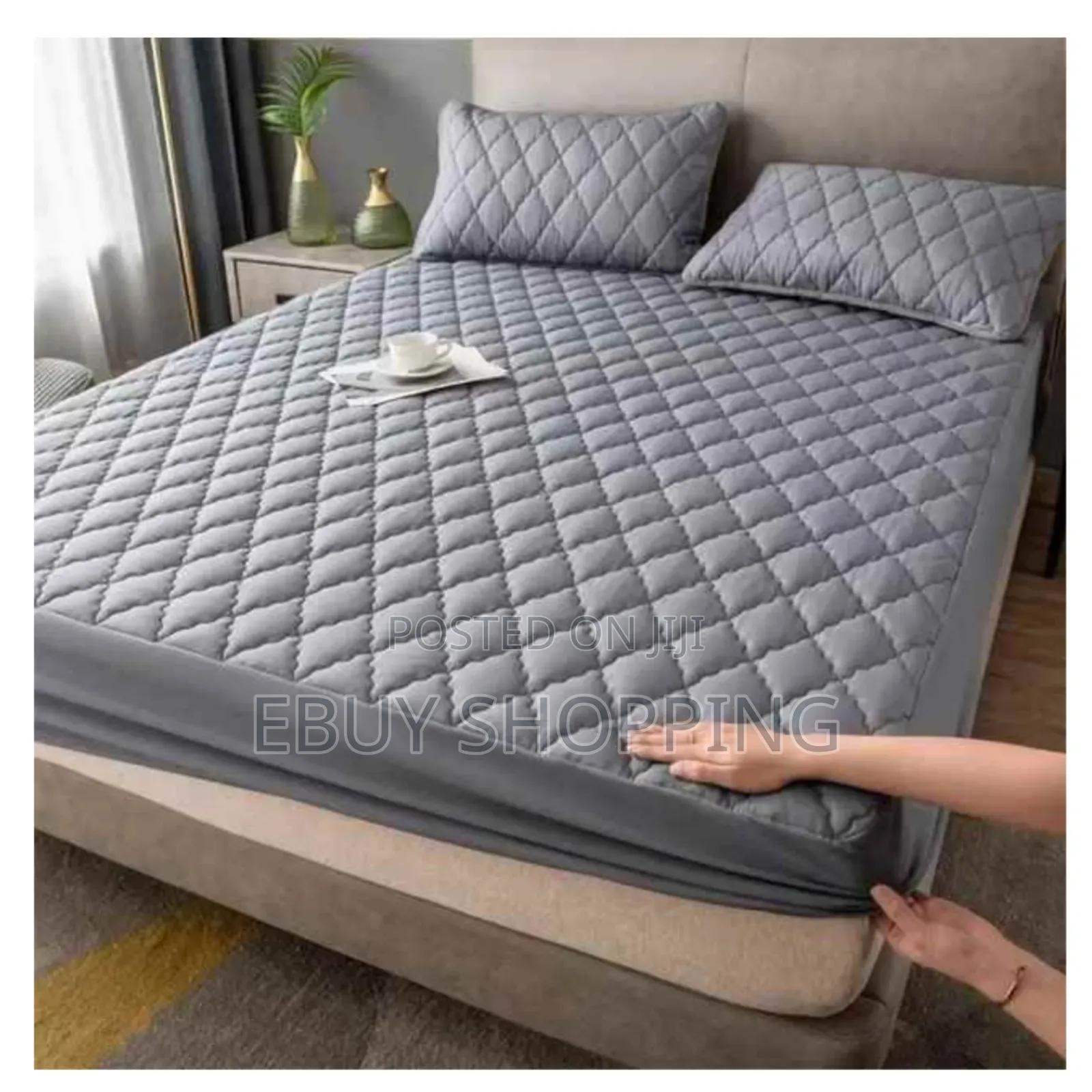 **Luxury Waterproof Mattress Cover – Sleep Comfortably!**