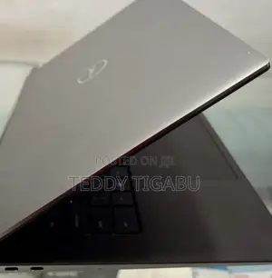 New Laptop Dell Precision 5550 16GB Intel Core I7 SSD 512GB