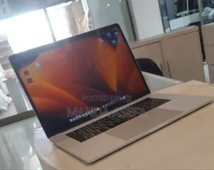 New Laptop Apple MacBook Pro 2017 16GB Intel Core I7 SSD 512GB