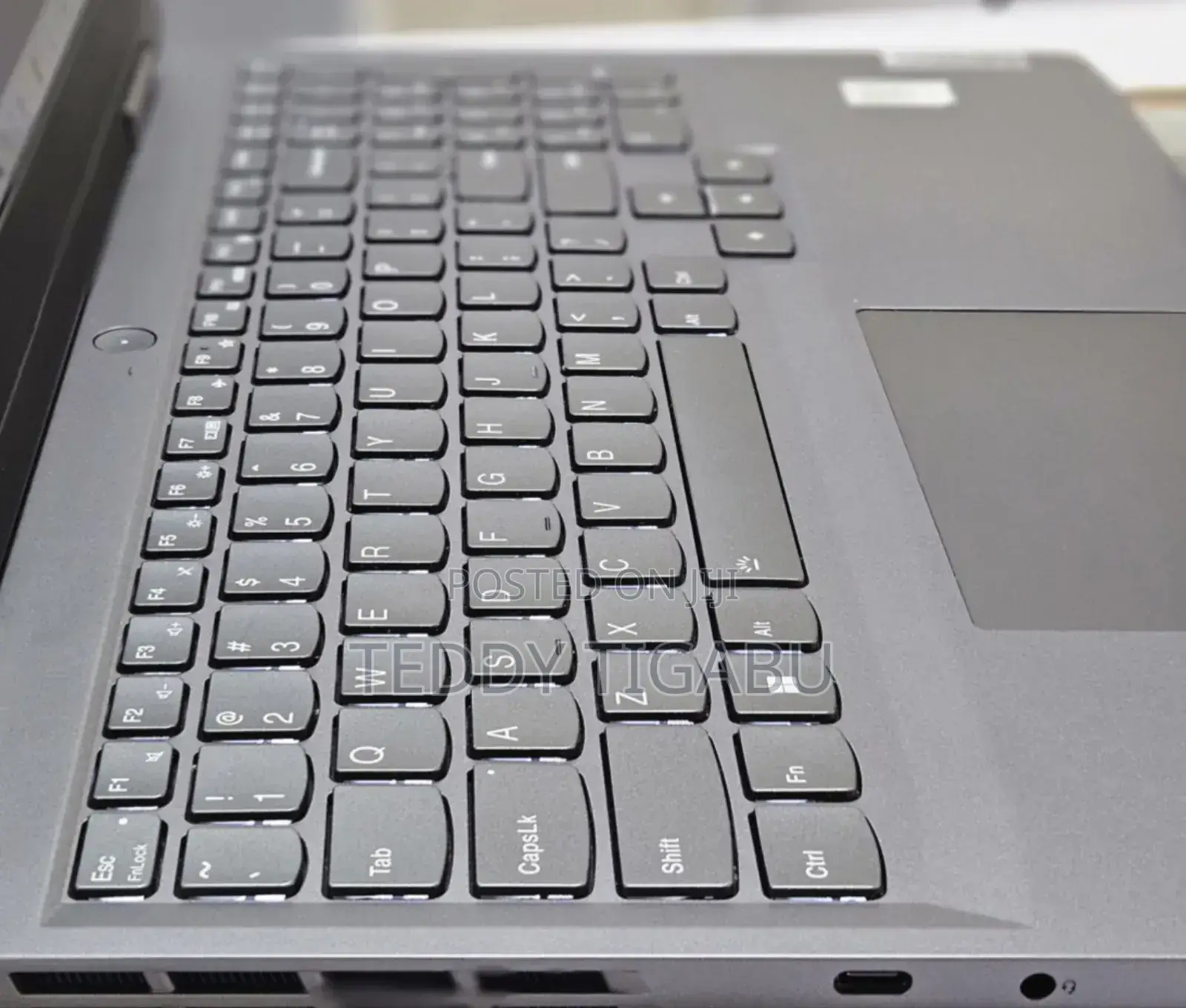 New Laptop Lenovo LOQ 15ARP9 16GB AMD Ryzen 7 SSD 512GB