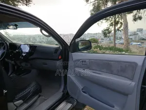 Toyota Hilux 2010 Black