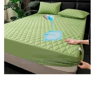 Photo - Hypoallergenic Waterproof Mattress Protector Blocks Alergens