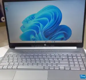 New Laptop HP Stream Notebook 8GB Intel Core I3 SSD 1T