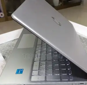 New Laptop HP Stream Notebook 8GB Intel Core I3 SSD 1T