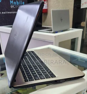 New Laptop Asus A52F 4GB Intel Core I5 SSD 500GB