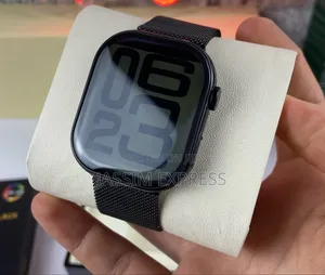 Original ጀርመን ብራንድ Smart Watch (With 3 Straps)
