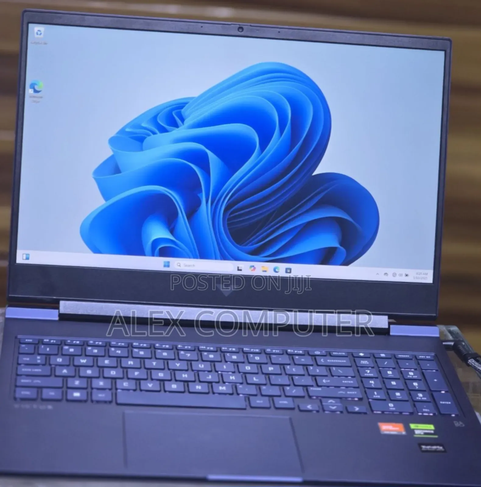 New Laptop HP Victus 15 16GB AMD Ryzen 7 SSD 1T