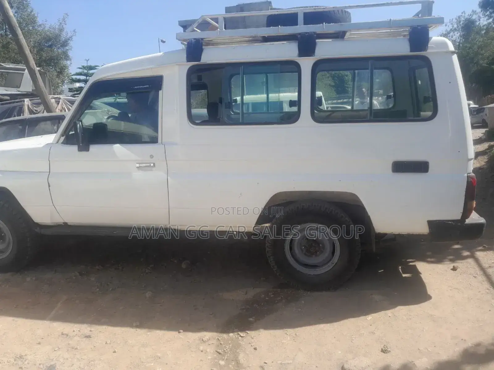Toyota Land Cruiser 1998 White