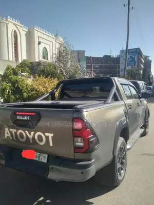 Toyota Hilux 2021 Gray