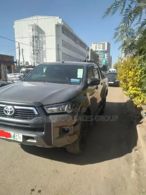 Toyota Hilux 2021 Gray