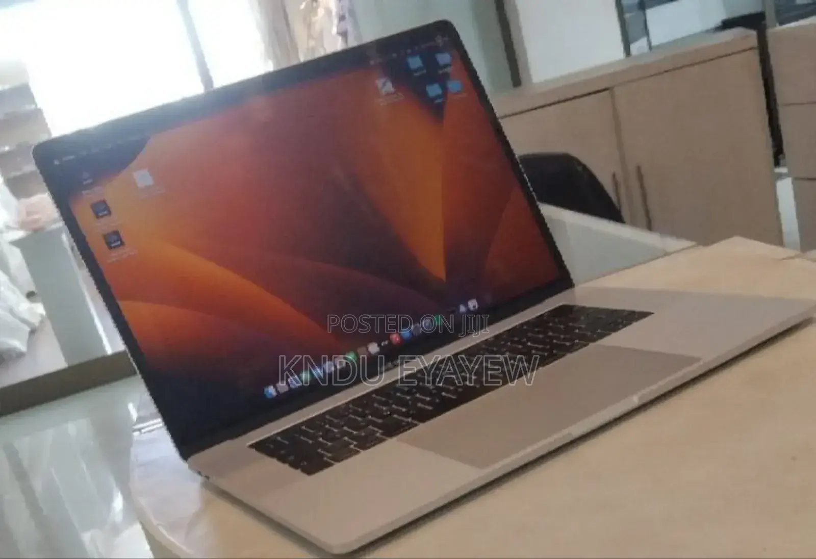 New Laptop Apple MacBook Pro 2017 16GB Intel Core I7 SSD 512GB