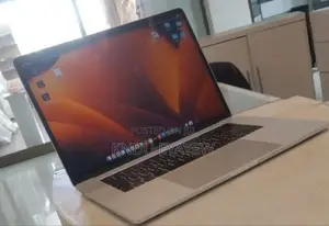 New Laptop Apple MacBook Pro 2017 16GB Intel Core I7 SSD 512GB