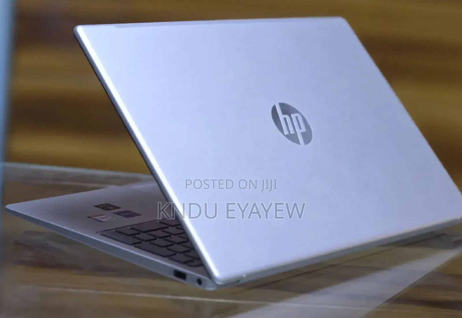 New Laptop Apple MacBook Pro 2017 16GB Intel Core I7 SSD 512GB