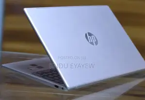 New Laptop Apple MacBook Pro 2017 16GB Intel Core I7 SSD 512GB