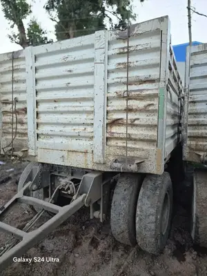 Trucker. Bskatoli. Kena Tesabi