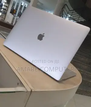 New Laptop Apple MacBook Pro 2017 16GB Intel Core I7 SSD 512GB