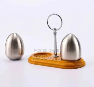 Spice Shaker Set With Stand