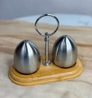 Spice Shaker Set With Stand