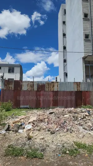 አያት አካባቢ 150 ካሬ.ሜትር የቦታ ሽያጭ