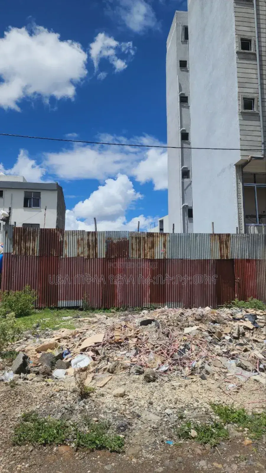 አያት አካባቢ 150 ካሬ.ሜትር የቦታ ሽያጭ