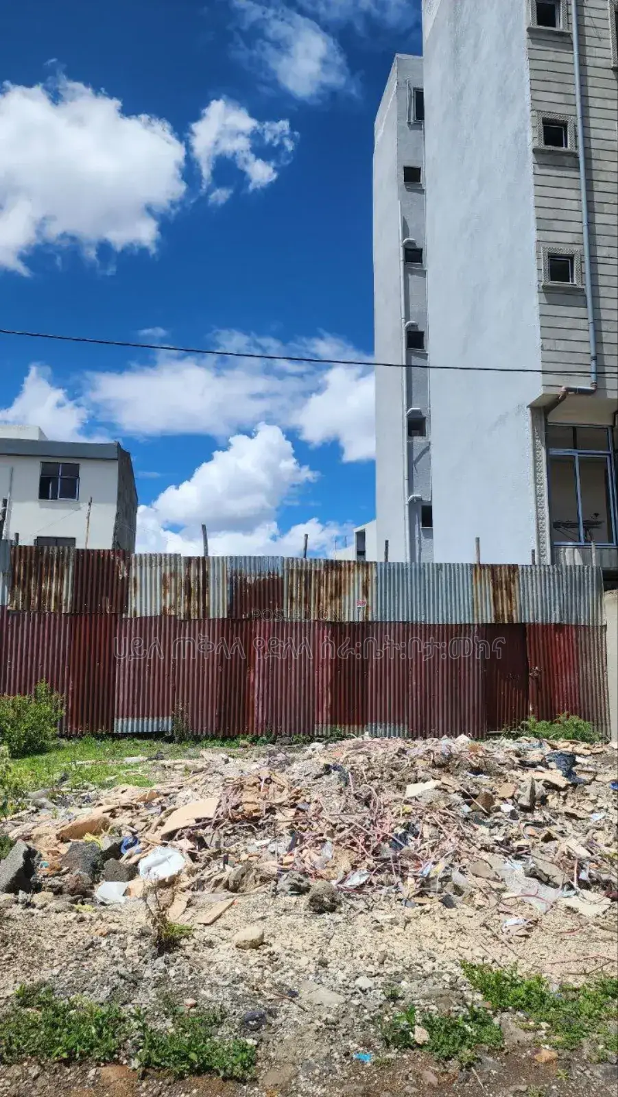 አያት አካባቢ 150 ካሬ.ሜትር የቦታ ሽያጭ