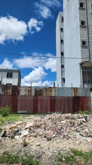 አያት አካባቢ 150 ካሬ.ሜትር የቦታ ሽያጭ