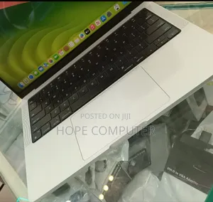 New Laptop Apple MacBook Pro 2023 M3 14-Inch 8GB Apple M3 Pro SSD 512GB