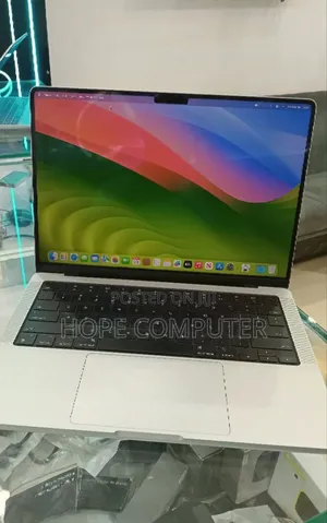 New Laptop Apple MacBook Pro 2023 M3 14-Inch 8GB Apple M3 Pro SSD 512GB