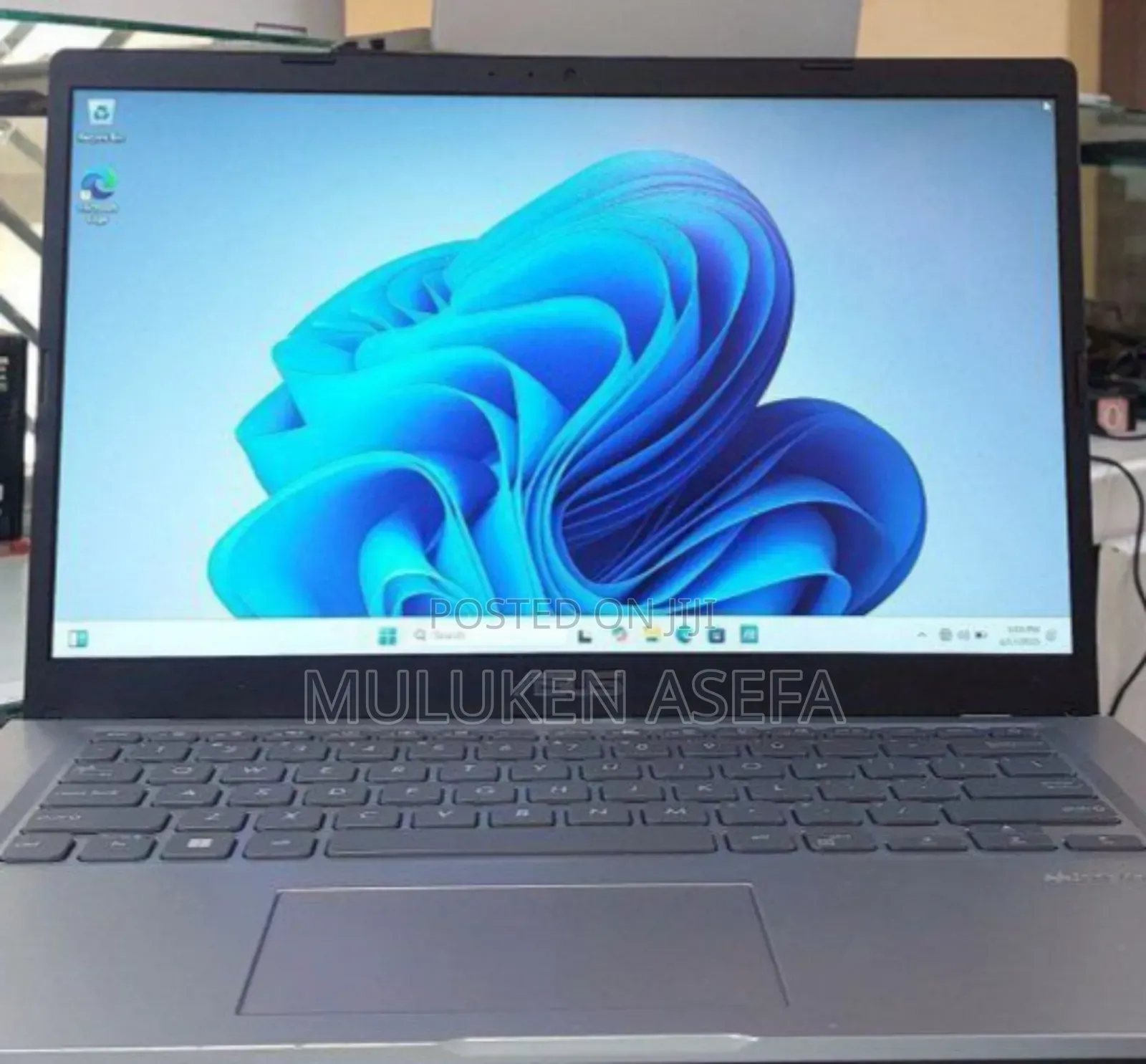 New Laptop Asus VivoBook 15 X505BA 8GB Intel Core I3 SSD 256GB