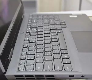 New Laptop Lenovo 16GB AMD Ryzen 7 SSD 512GB