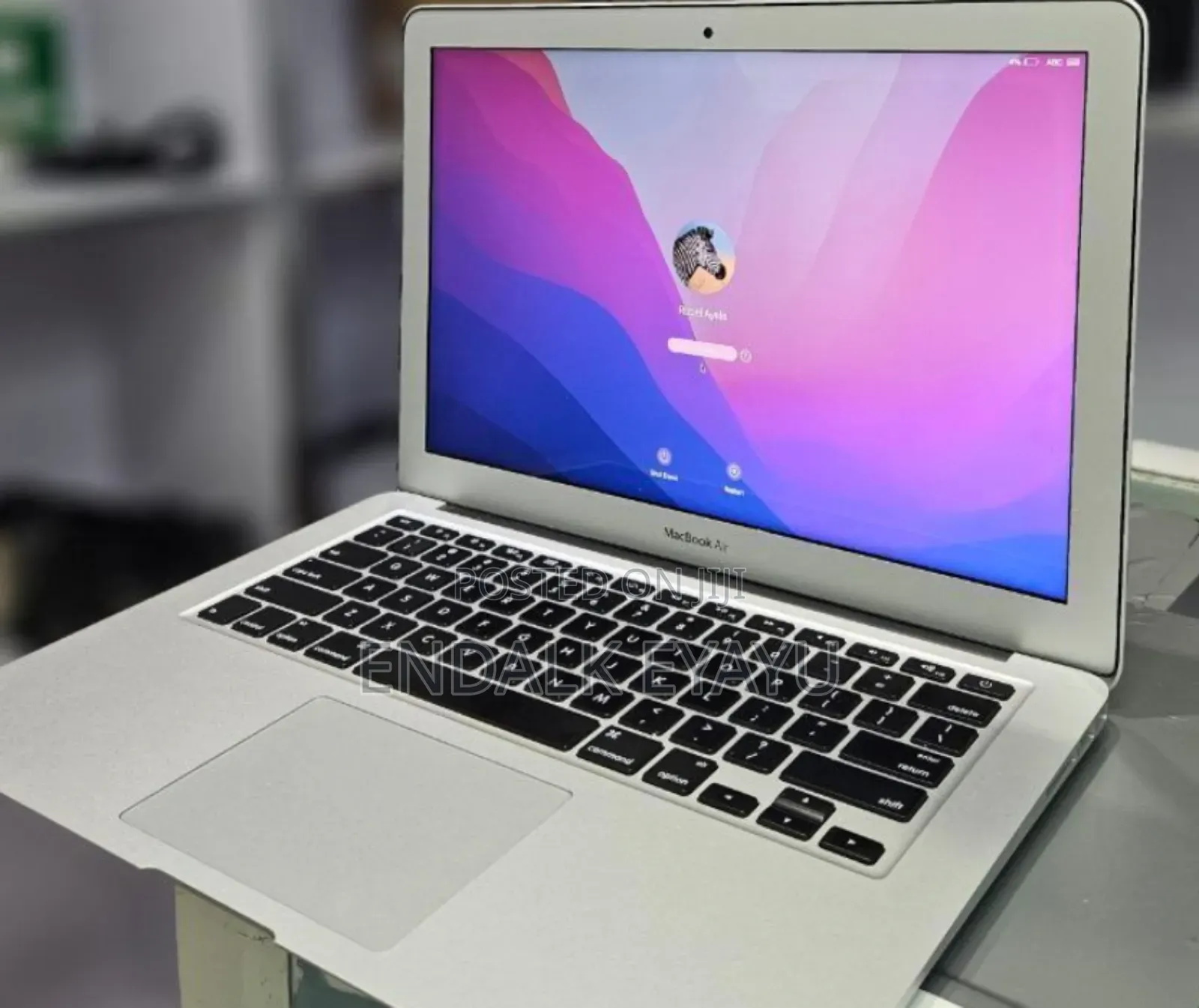 New Laptop Apple MacBook Air 2017 8GB Intel Core I5 SSD 128GB