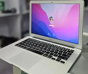 Photo - New Laptop Apple MacBook Air 2017 8GB Intel Core I5 SSD 128GB