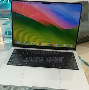 New Laptop Apple MacBook Pro 2023 M3 14-Inch 8GB Apple M3 Pro SSD 512GB