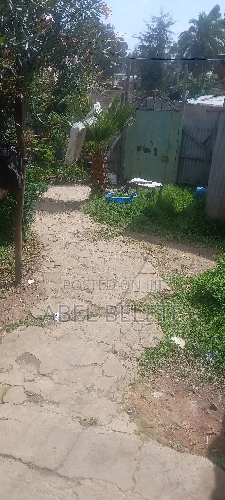 Furnished 2bdrm House in Yeka for sale