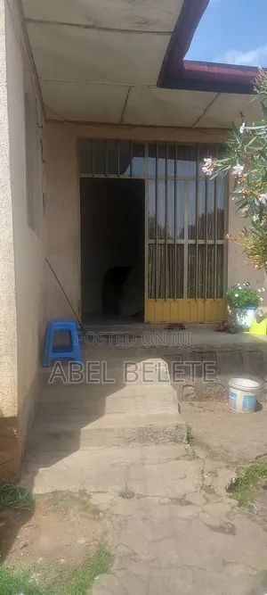 Furnished 2bdrm House in Yeka for sale