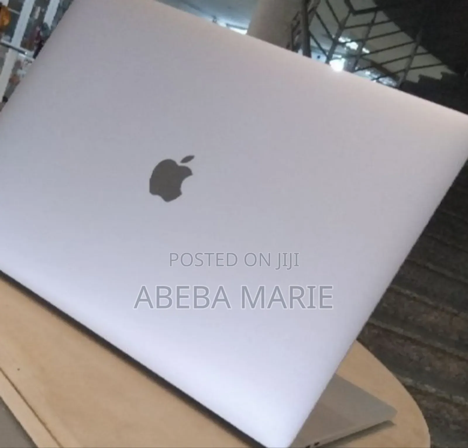 New Laptop Apple MacBook Pro 2017 16GB Intel Core I7 SSD 512GB