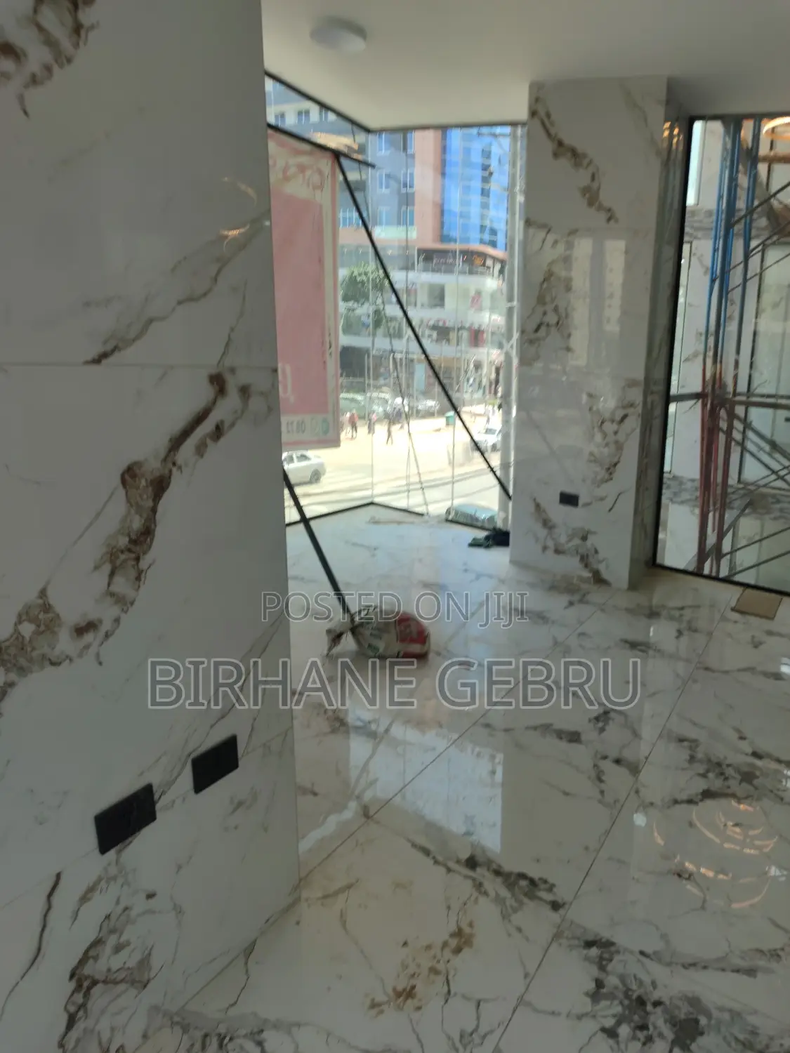 Luxury Apartiment Rent for Show Room