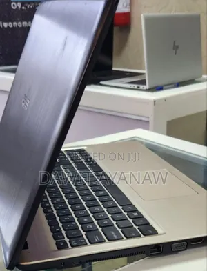 New Laptop Asus 4GB Intel Core 2 Quad HDD 500GB