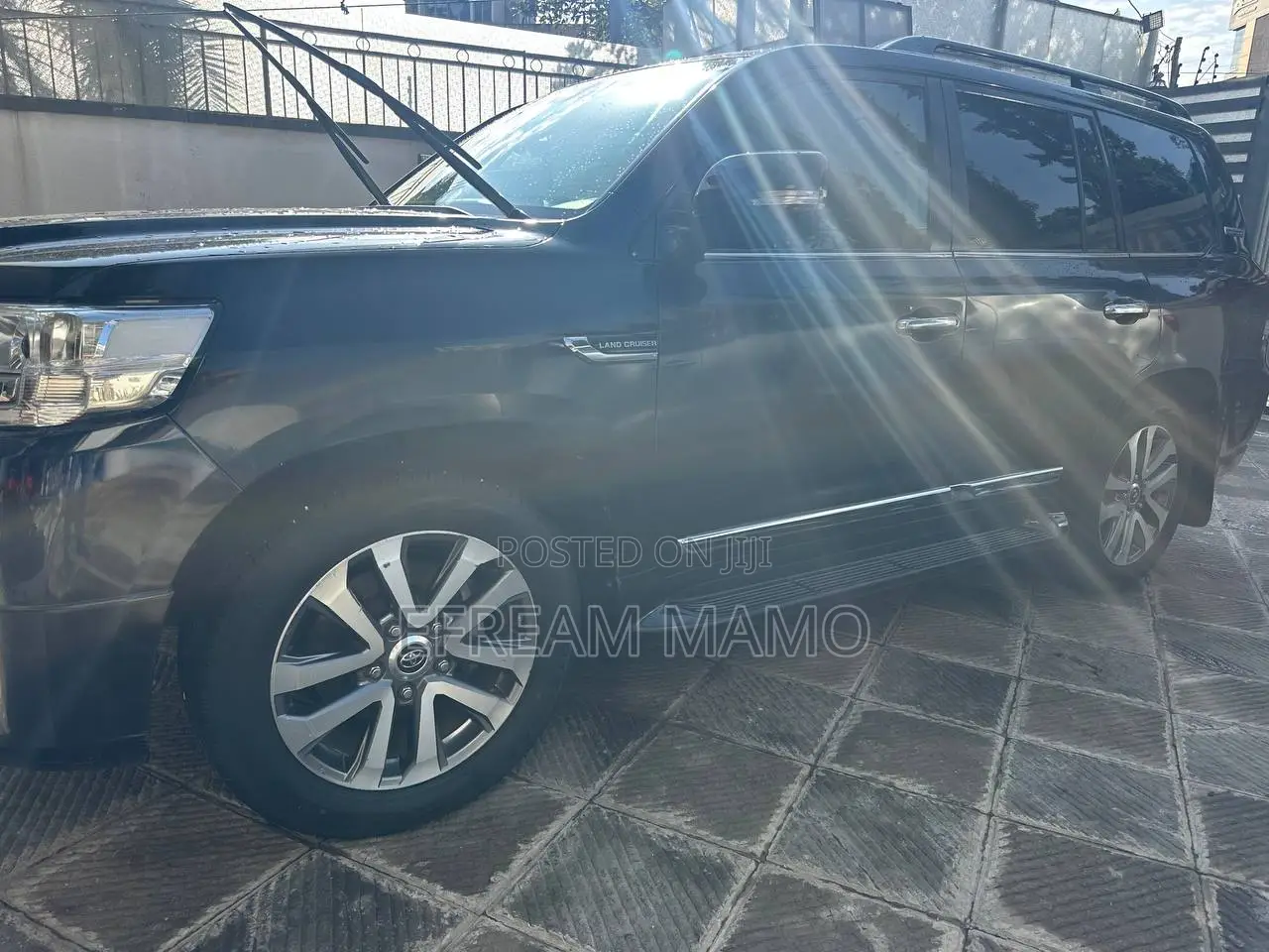 Toyota Land Cruiser 2021 Black
