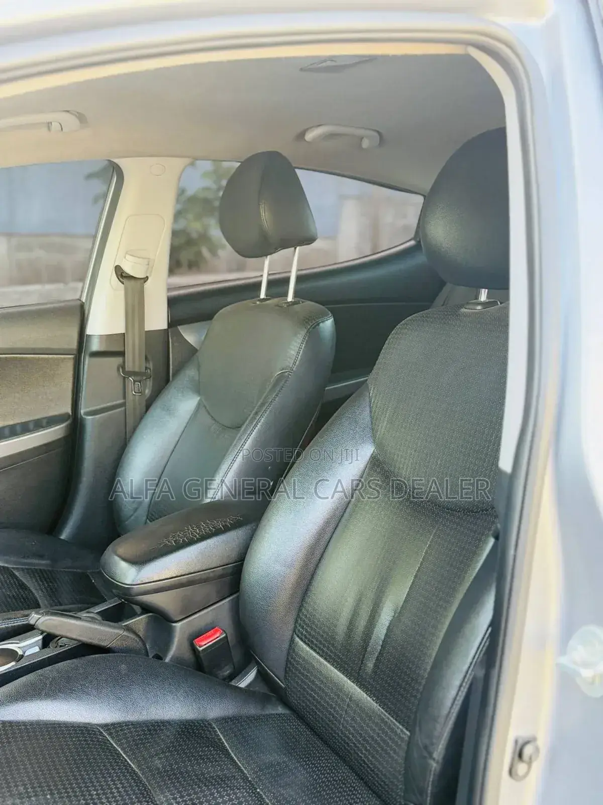 Hyundai Avante 2014 Silver