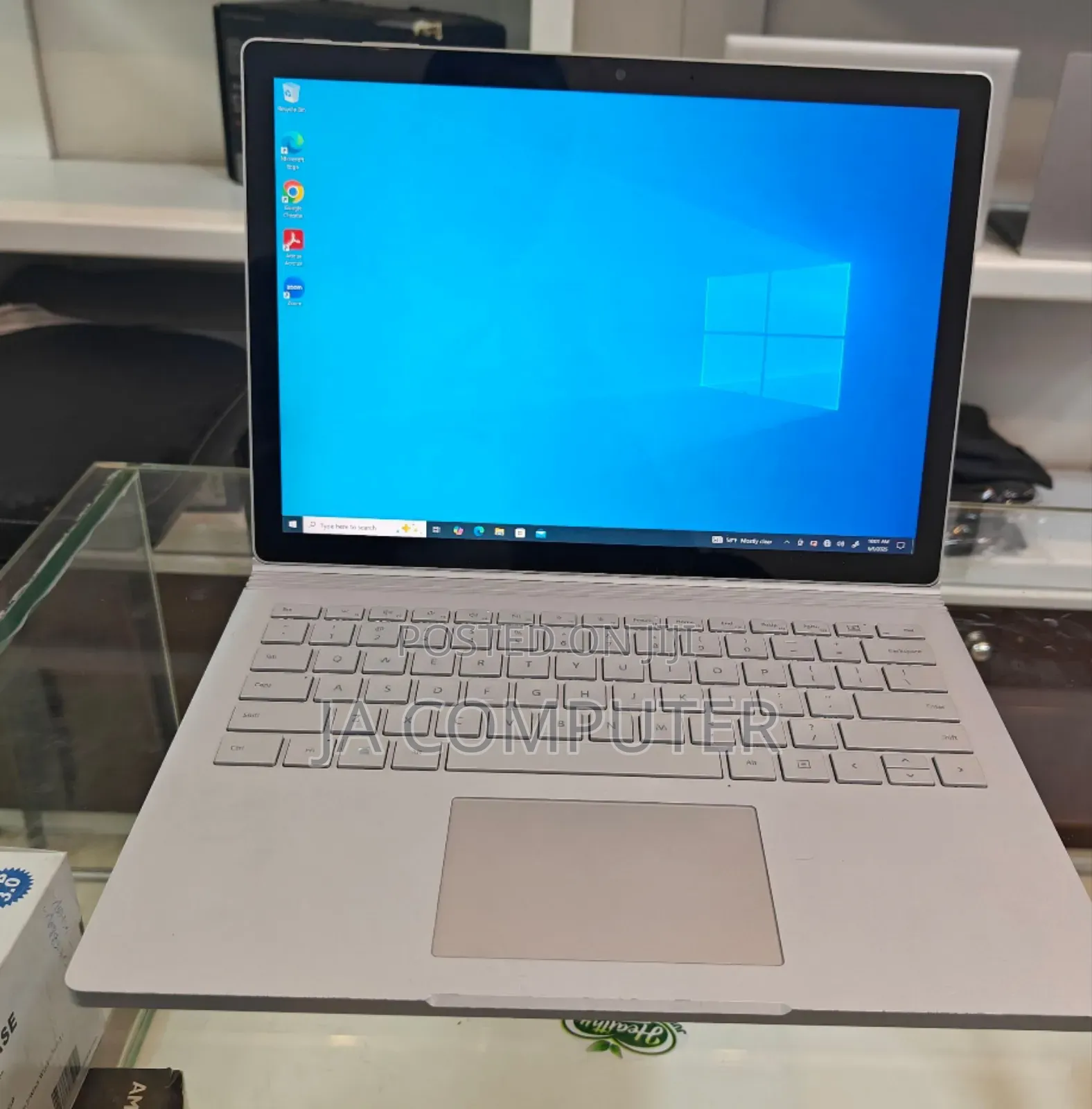 New Laptop Microsoft Surface 16GB Intel Core I7 SSD 256GB