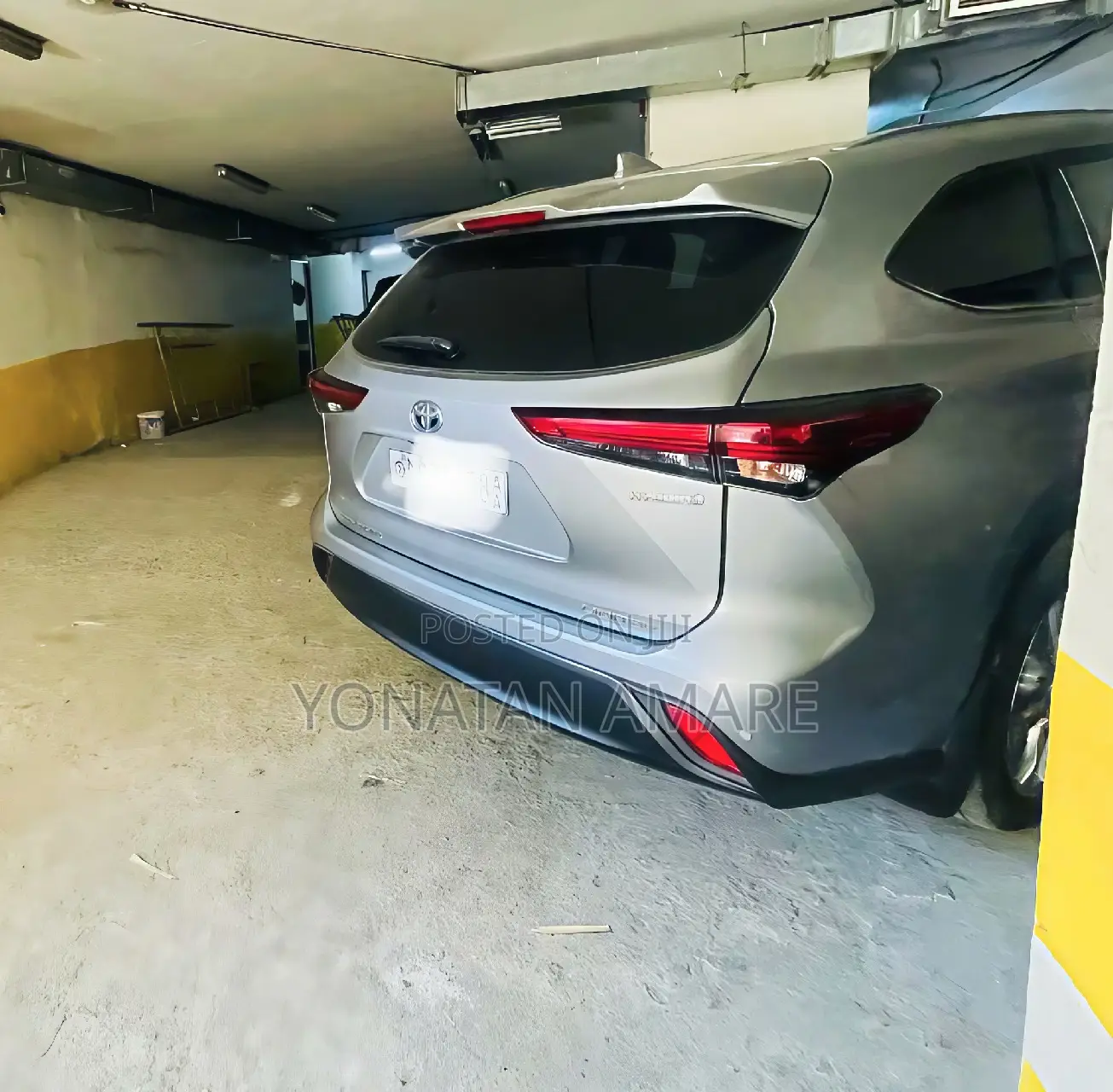 Toyota Highlander Hybrid 2023 Silver