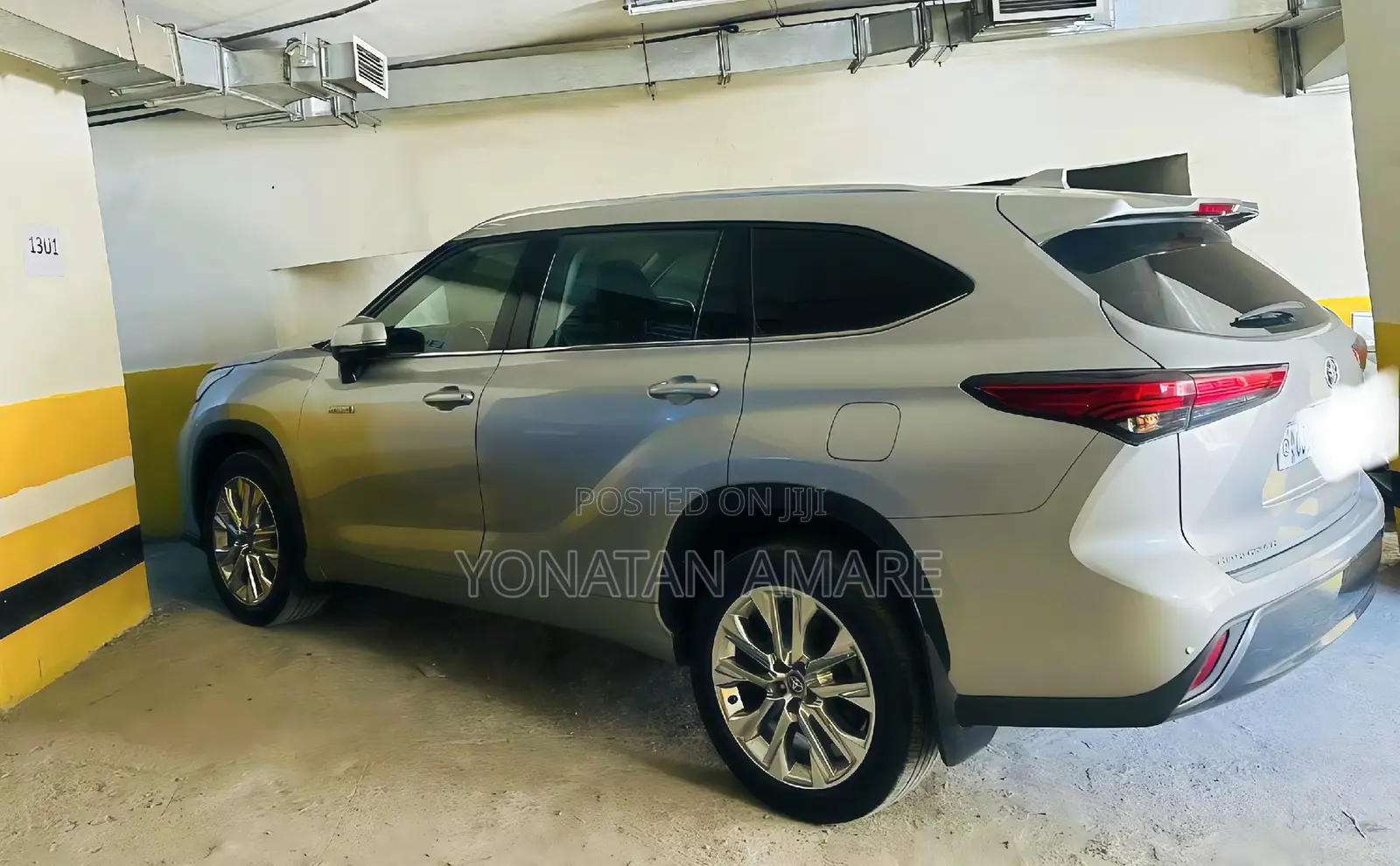 Toyota Highlander Hybrid 2023 Silver