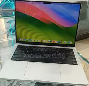 New Laptop Apple MacBook Pro 8GB Apple M3 SSD 512GB