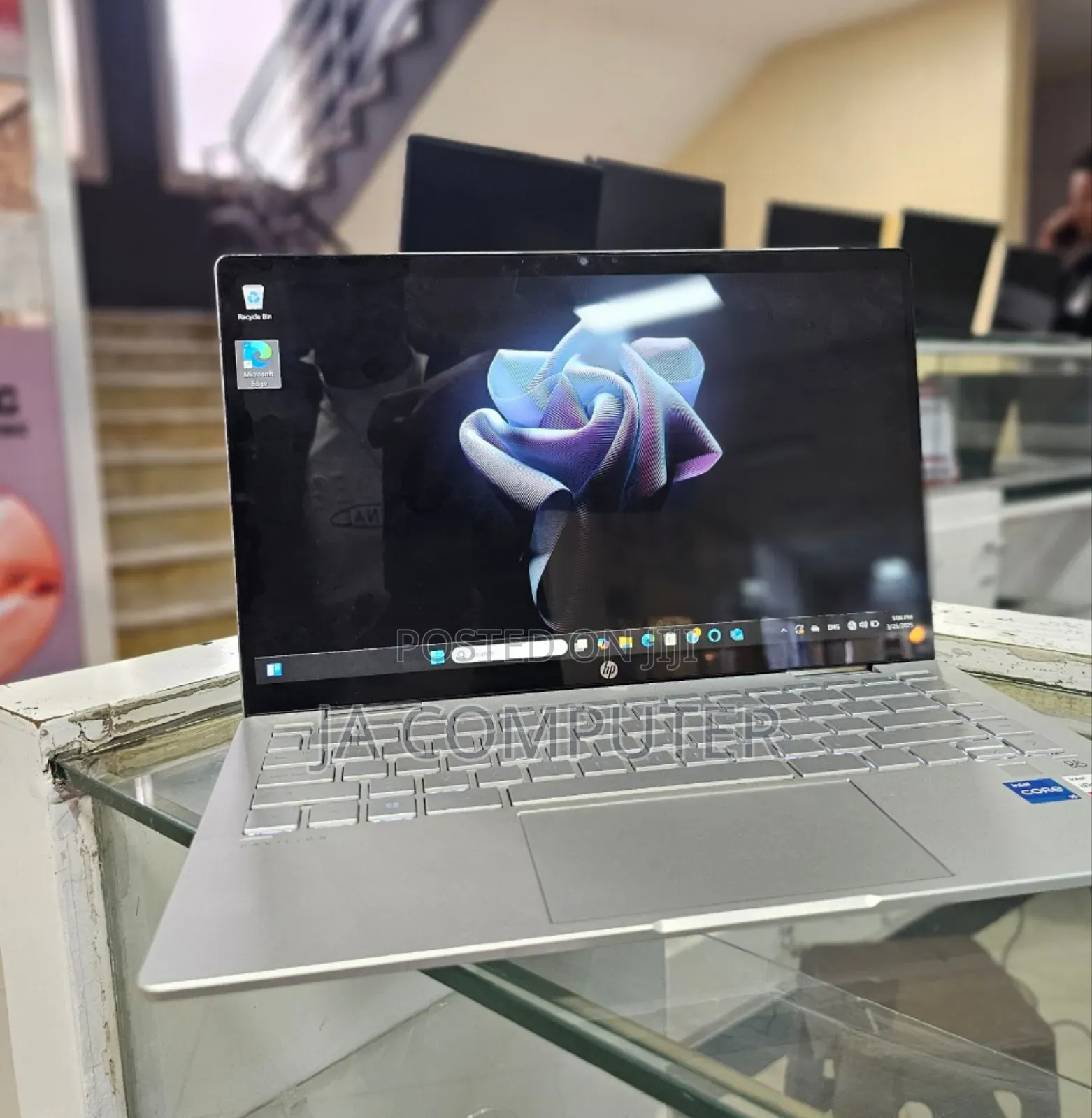 New Laptop HP Pavilion 15 8GB Intel Core I5 SSD 512GB