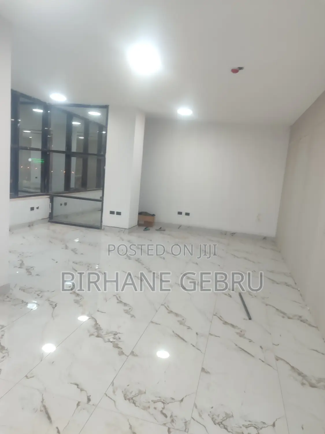 Complex Apartiment Rent for Business