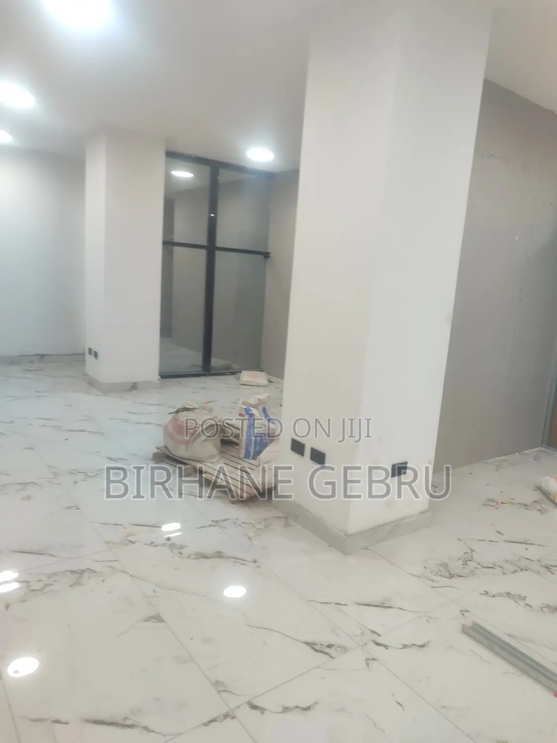 Complex Apartiment Rent for Business