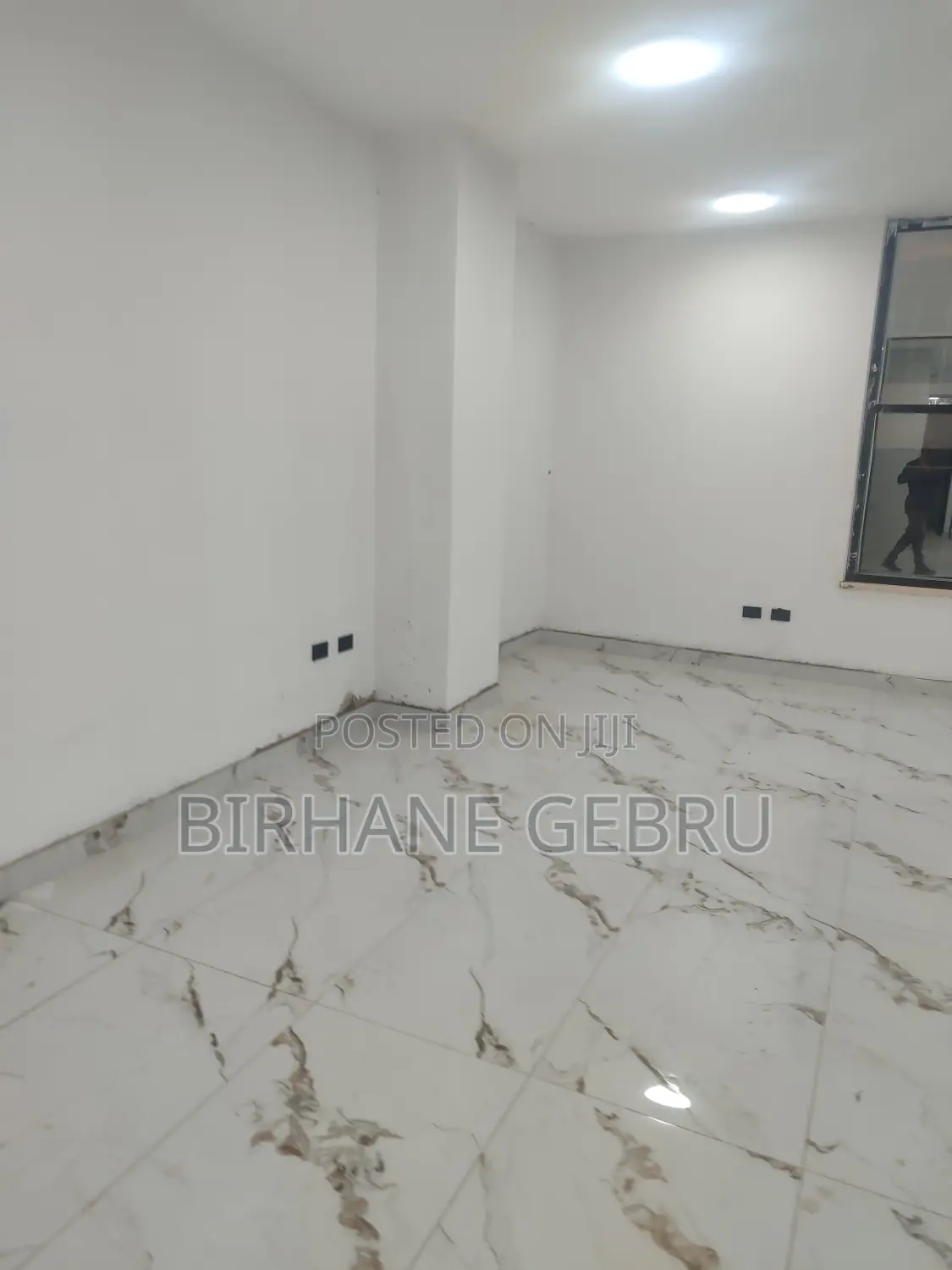 Complex Apartiment Rent for Business